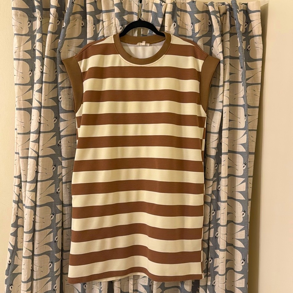 NWOT Entro brown & cream striped cap sleeve dress w/pockets